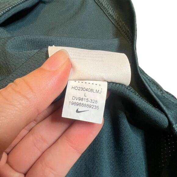 Nike Ready Dri-FIT Short-Sleeve Fitness Top Colour: Deep Jungle/Black Size L - Picture 12 of 14